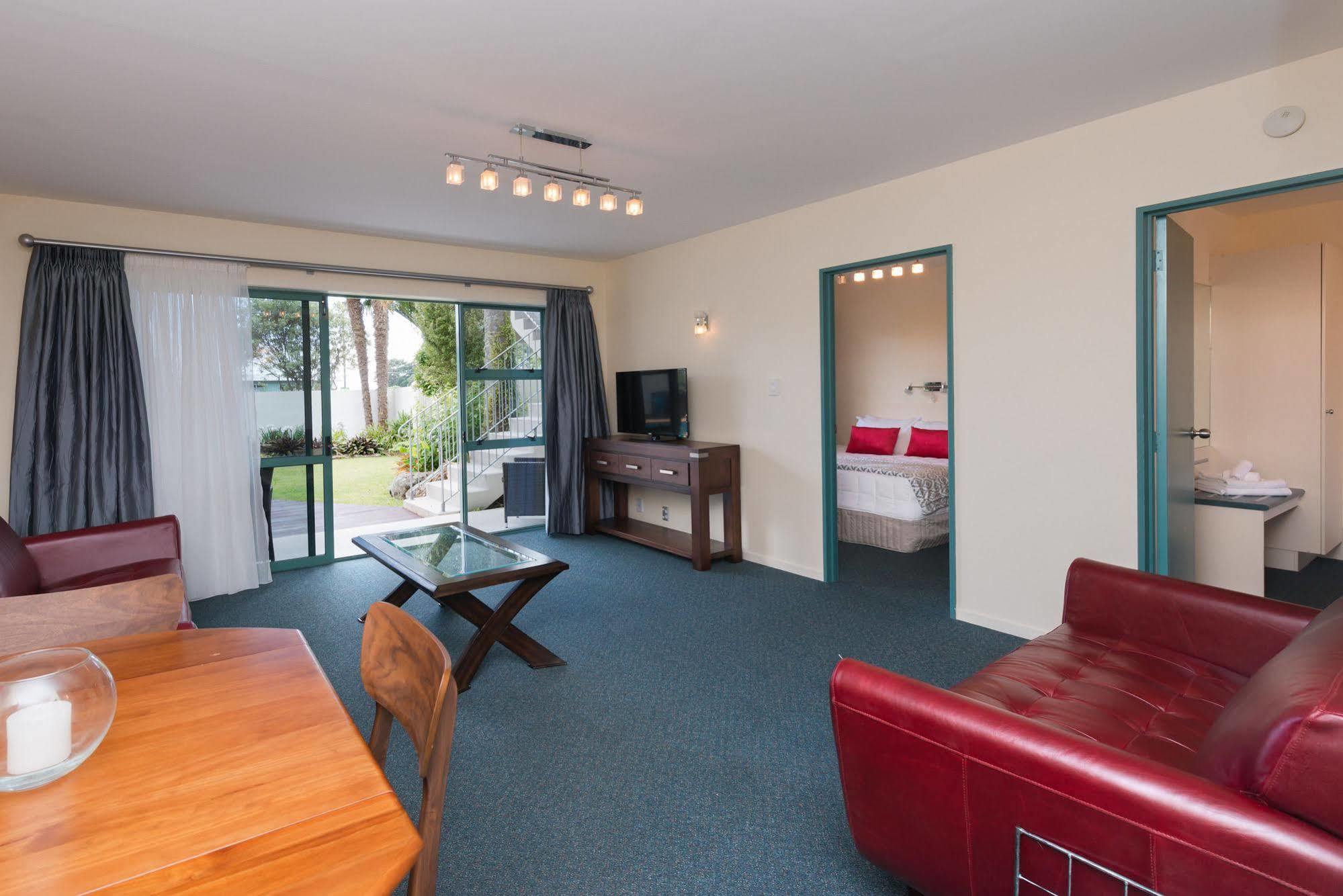 Te Tiriti Motel Paihia Bagian luar foto